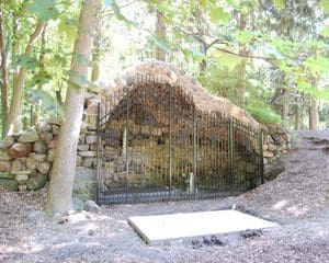 P7grotto2